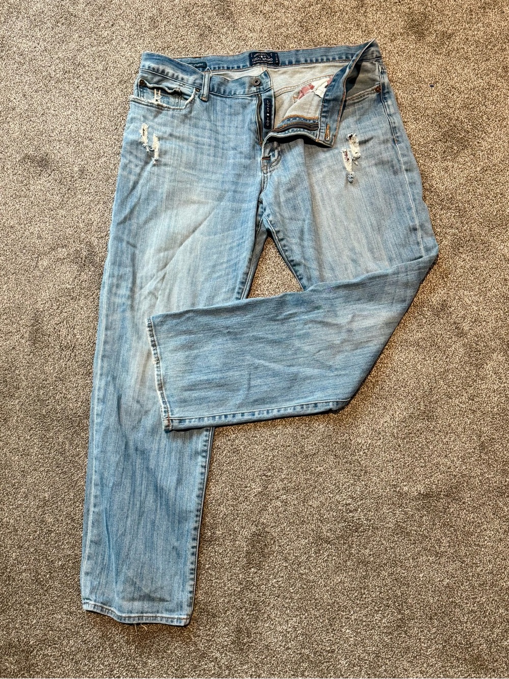 Lucky Brand Light Wash Distressed Jeans